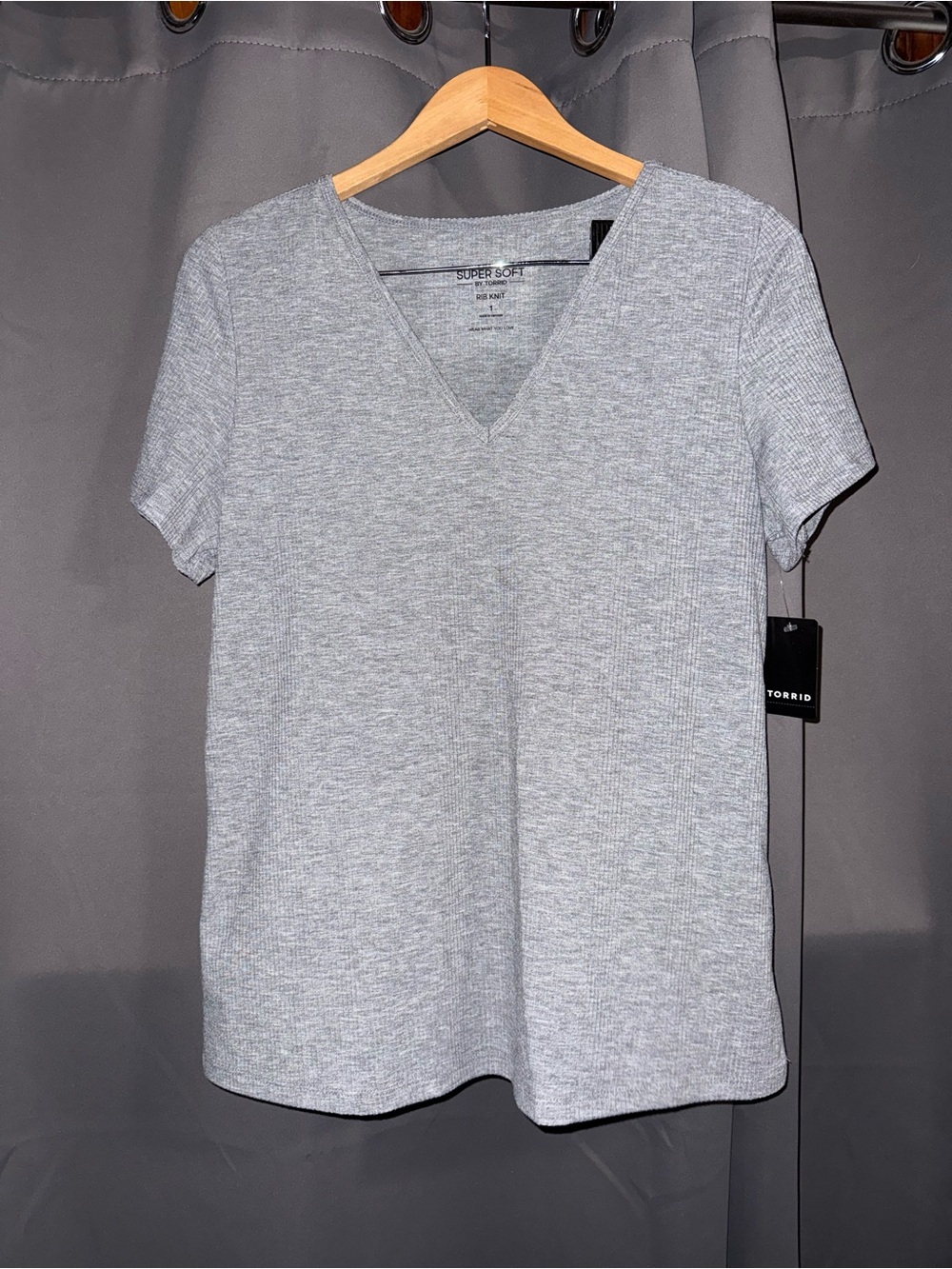 torrid Gray Ribbed V-Neck Short Sleeve Tee